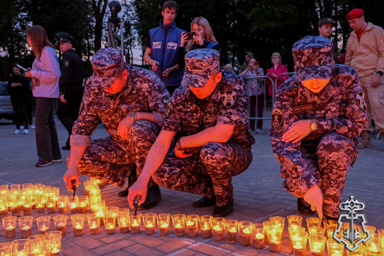 В Смоленске сотрудники вневедомственной охраны Росгвардии присоединились к Всероссийским акциям, посвященным Дню памяти и скорби