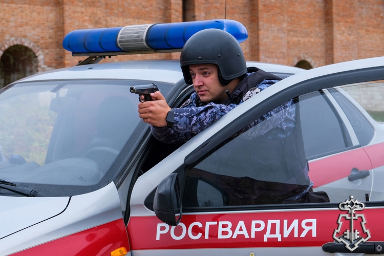В Смоленской области сотрудники росгвардии за прошедшую неделю выезжали более 100 раз по сигналу "тревога"