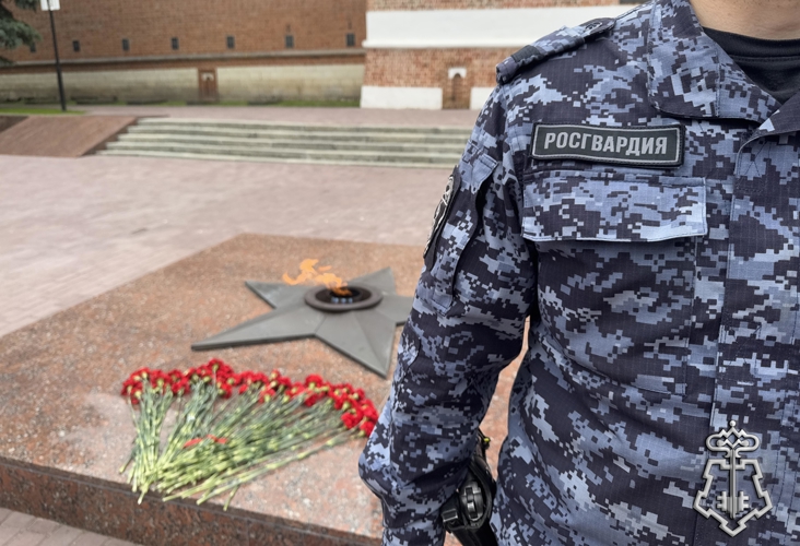 РОСГВАРДЕЙЦЫ ОБЕСПЕЧИЛИ ПРАВОПОРЯДОК ВО ВРЕМЯ ПРАЗДНОВАНИЯ 82-Й ГОДОВЩИНЫ ОСВОБОЖДЕНИЯ СМОЛЕНЩИНЫ ОТ НЕМЕЦКО-ФАШИСТСКИХ ЗАХВАТЧИКОВ И 1162-ЛЕТИЯ СМОЛЕНСКА