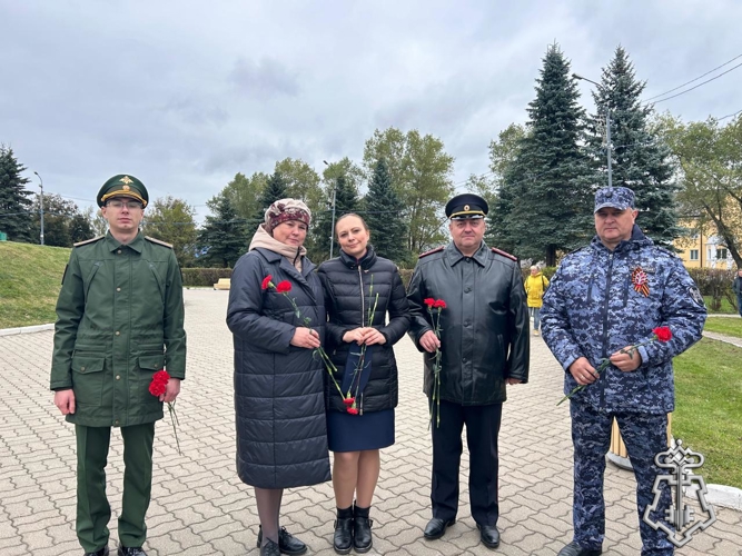 Сотрудники росгвардии приняли участие в митинге в городе Вязьме
