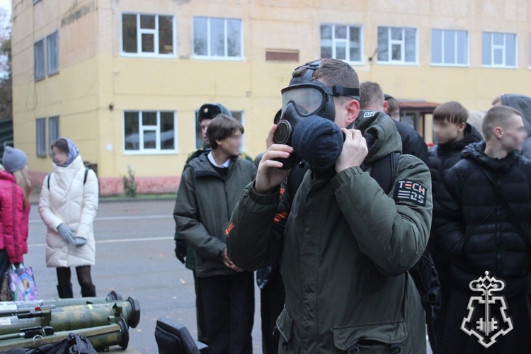 Сотрудники вневедомственной охраны регионального управления Росгвардии приняли участие во Всероссийской акции «День призывника»