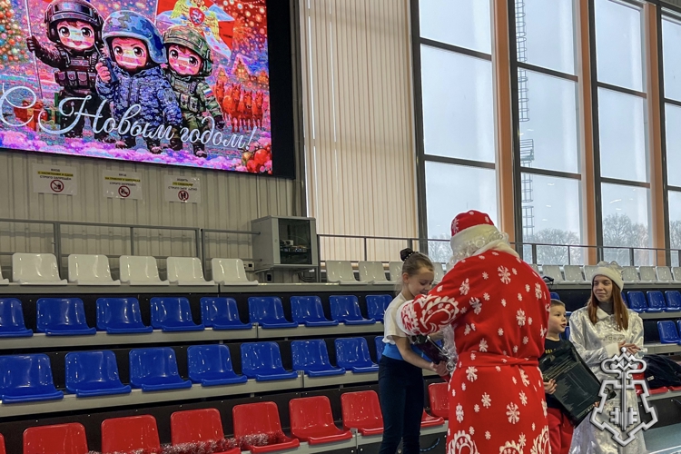 В СМОЛЕНСКЕ ПРОШЛА СЕМЕЙНАЯ НОВОГОДНЯЯ ИГРА «МАМА, ПАПА, Я — РОСГВАРДЕЙСКАЯ СЕМЬЯ»