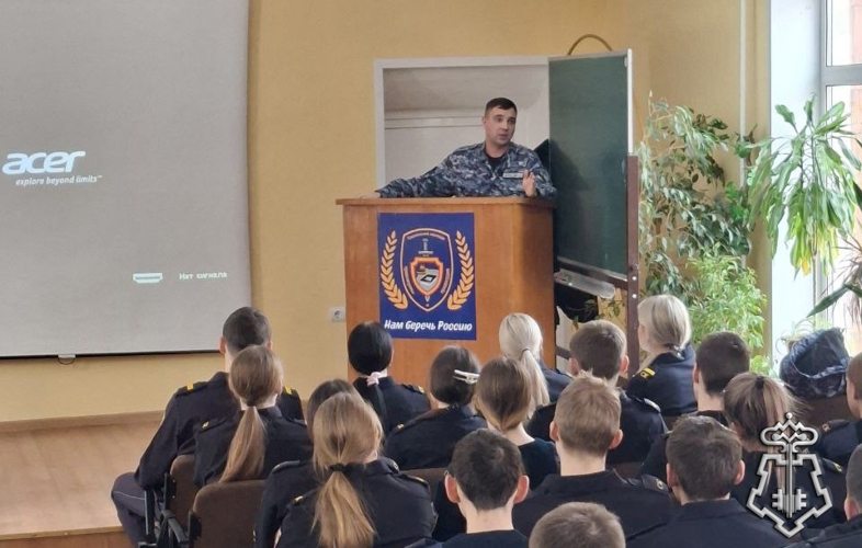 СОТРУДНИКИ ВНЕВЕДОМСТВЕННОЙ ОХРАНЫ ПРОВЕЛИ ВСТРЕЧУ С ВЫПУСКНИКАМИ КОЛЛЕДЖА
