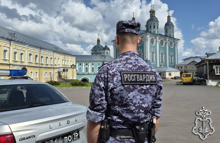 В СМОЛЕНСКОЙ ОБЛАСТИ СОТРУДНИКИ РОСГВАРДИИ ЗА ПРОШЕДШУЮ НЕДЕЛЮ ВЫЕЗЖАЛИ БОЛЕЕ 160 РАЗ ПО СИГНАЛУ "ТРЕВОГА"